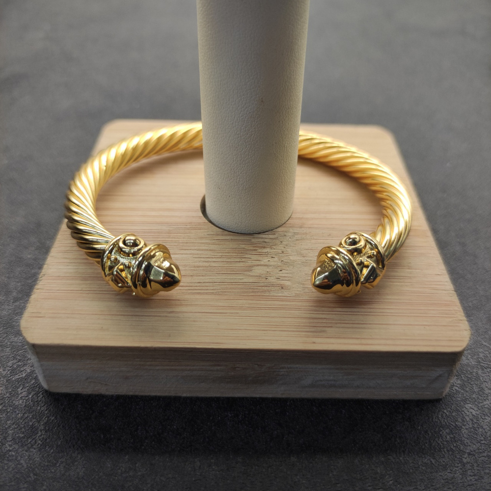 David Yurman 7mm gold bracelet - Picture 4 of 6